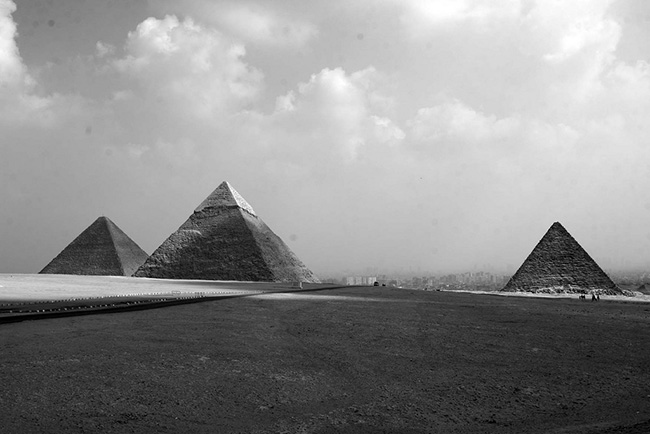 photo-pyramids-anthony-kelly-pyramiden